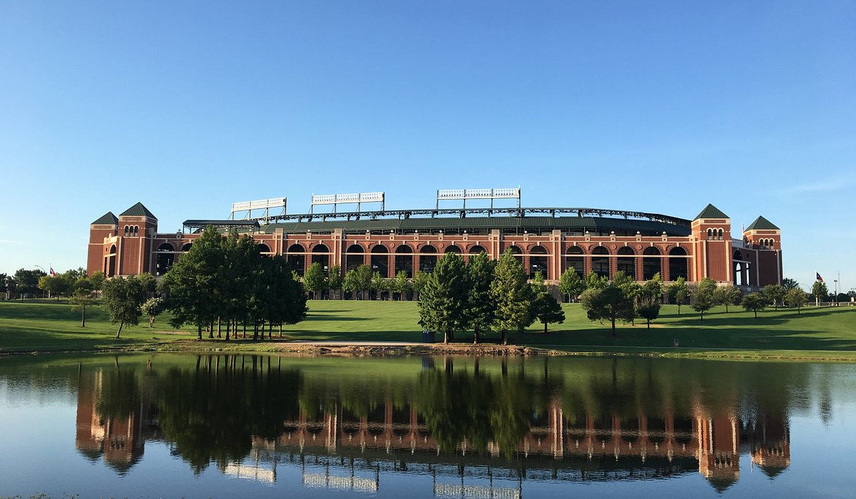 Artificial turf installation in Arlington, TX